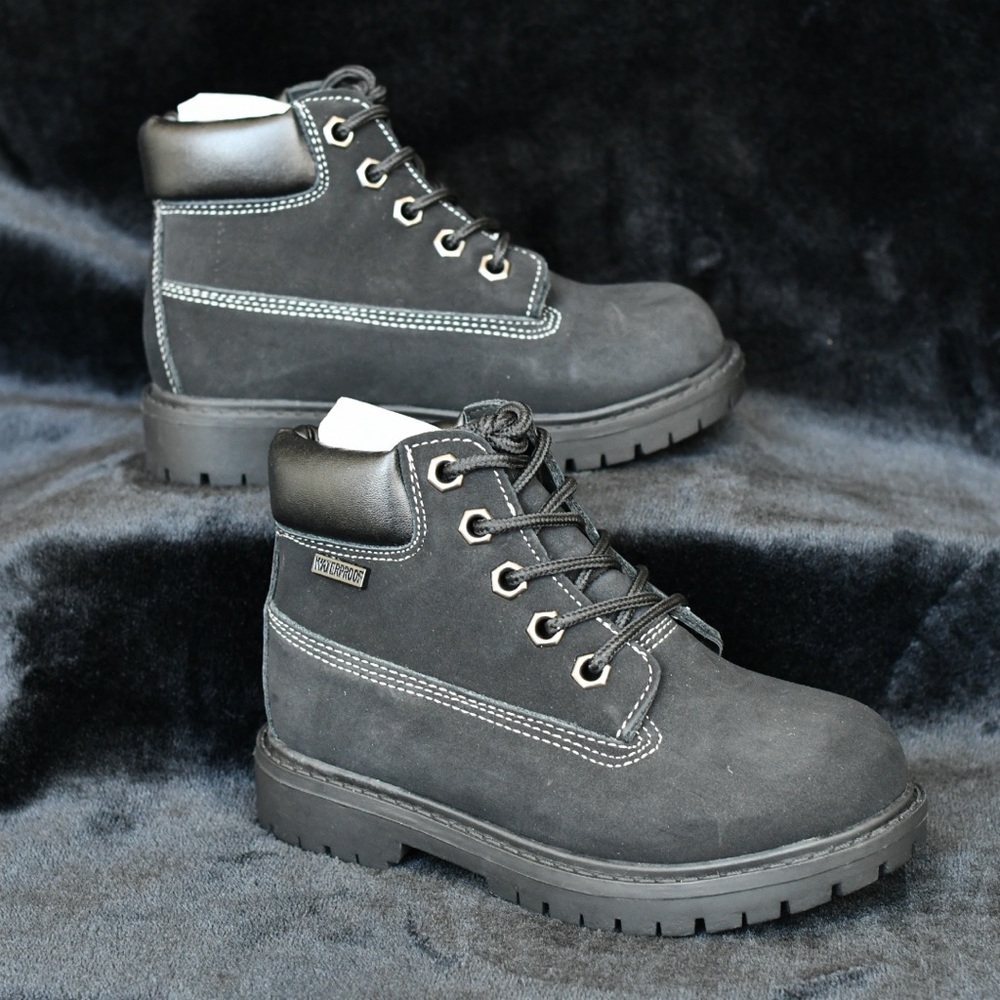Trail guide waterproof kids girls black winter boots size 10M